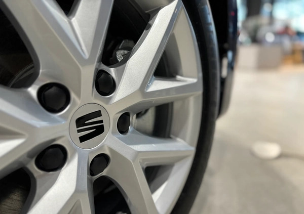 Seat Leon cena 125593 przebieg: 1, rok produkcji 2023 z Chociwel małe 379